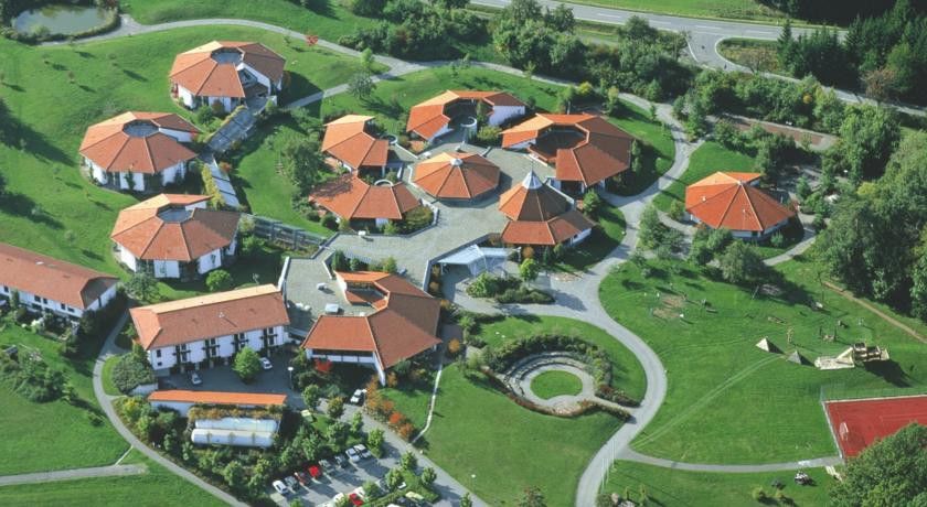 ท็อป วีซีเอช โฮเฮนวาร์ท ฟอรัม ฟอร์ซไฮม์ Hotel ภายนอก รูปภาพ