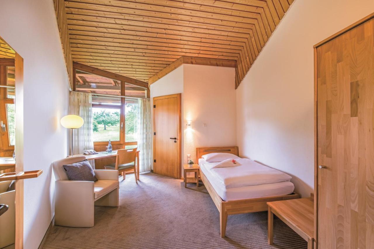 ท็อป วีซีเอช โฮเฮนวาร์ท ฟอรัม ฟอร์ซไฮม์ Hotel ภายนอก รูปภาพ